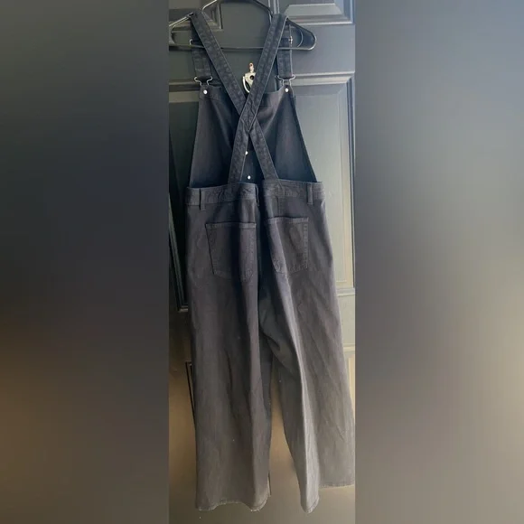 Universal Thread Black Women Jeans Overalls - Picture 2 of 7